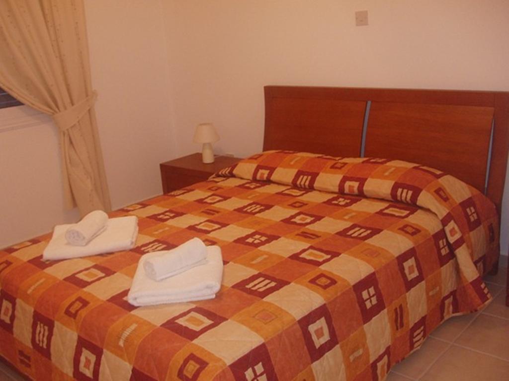 King'S Palace Apartment Paphos Room photo