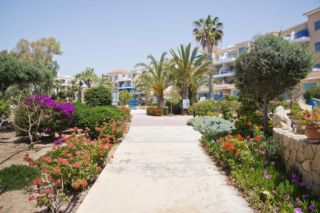 King'S Palace Apartment Paphos Exterior photo
